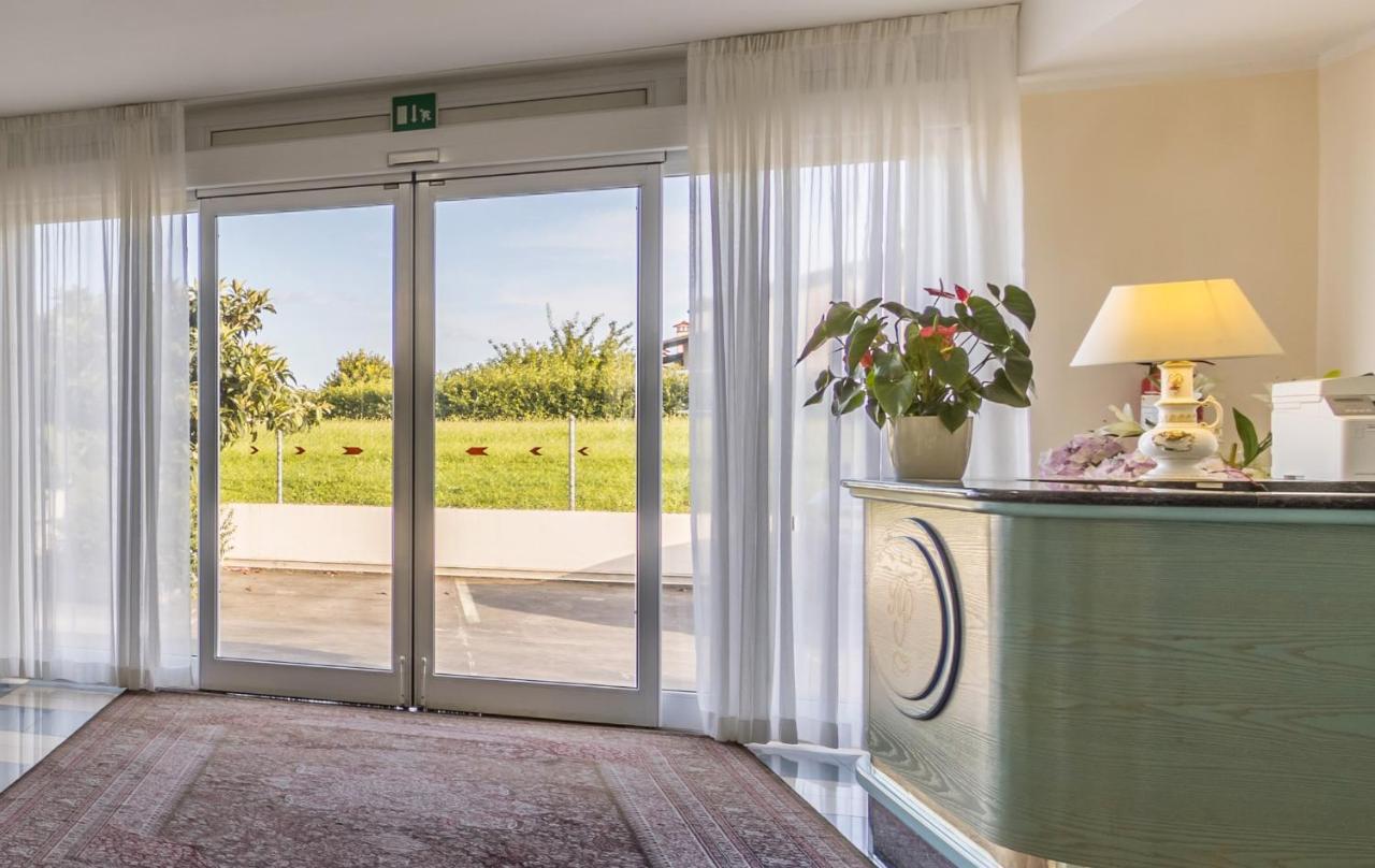 Aviano Palace Hotel מראה חיצוני תמונה